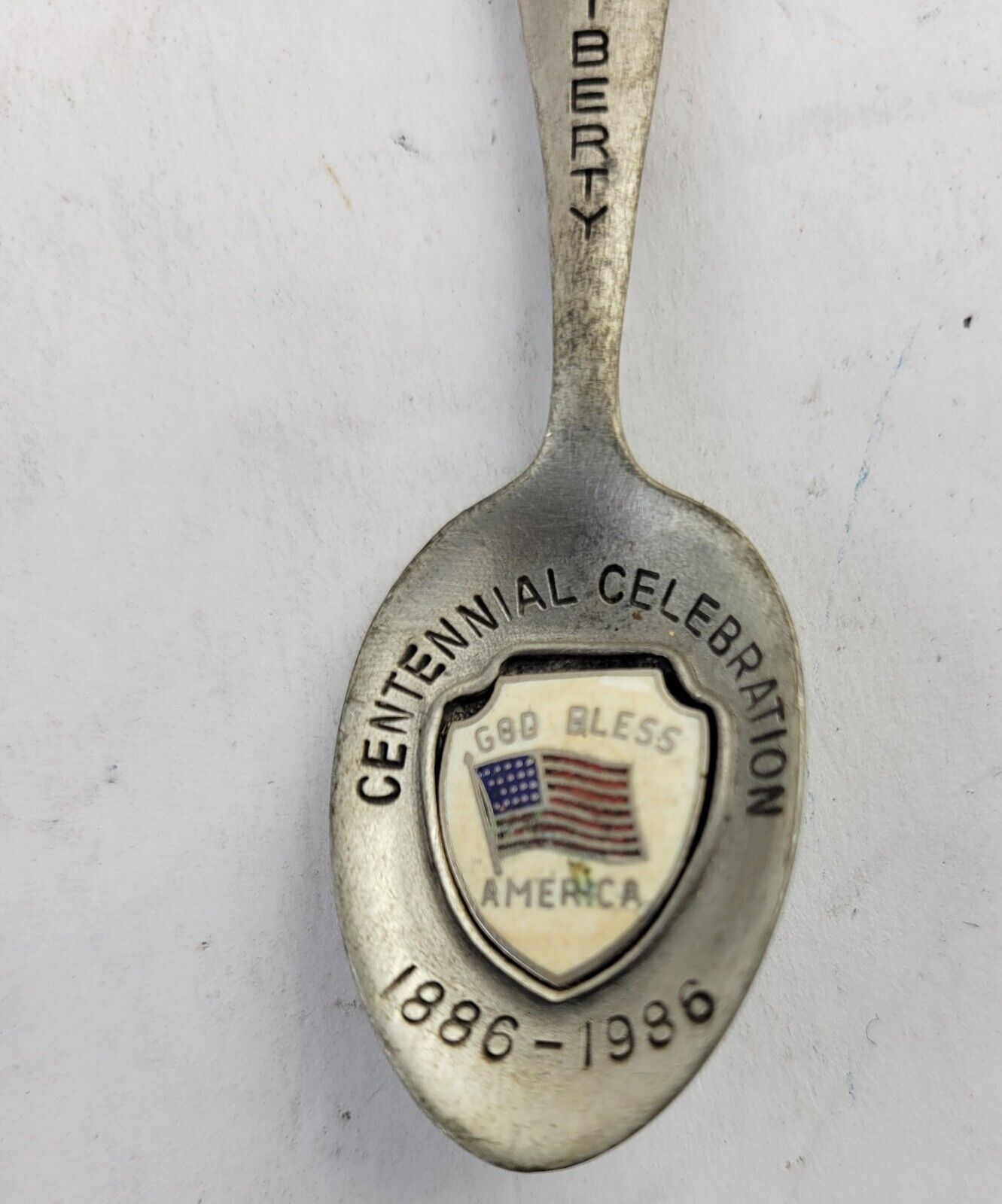 Vintage STATUE OF LIBERTY CENTENNIAL CELEBRATION 1886-1986 SOUVENIR SPOON FLAG