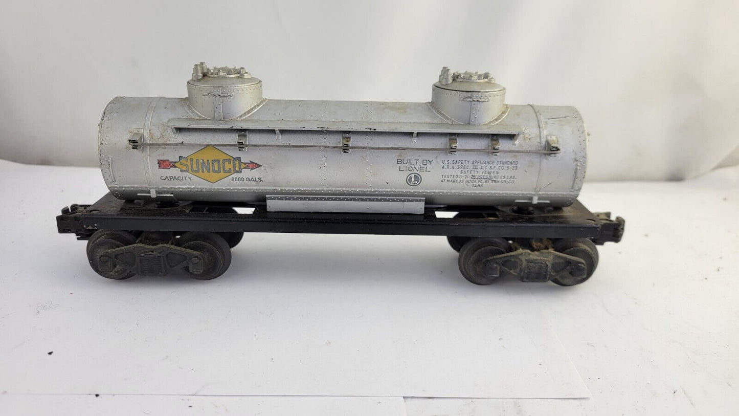 Lionel  6465 Sunoco 2 Dome Oil Tank Car Postwar Train w/Original Box Gauge O