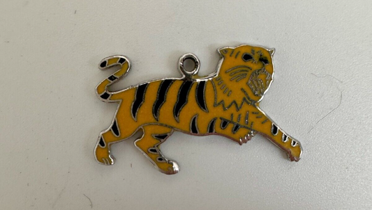 Vintage Wells Sterling Silver  Enamel Charm