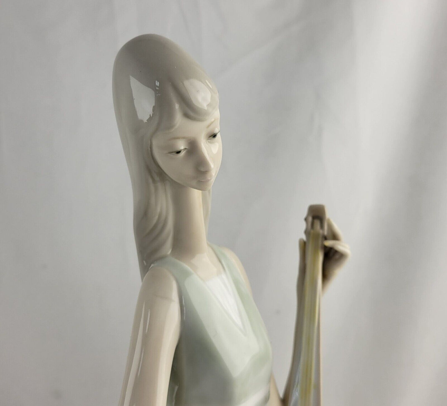 Lladro Sitting Girl With Guitar Mandolin Figurine Porcelain Spain Matte 10" Tall