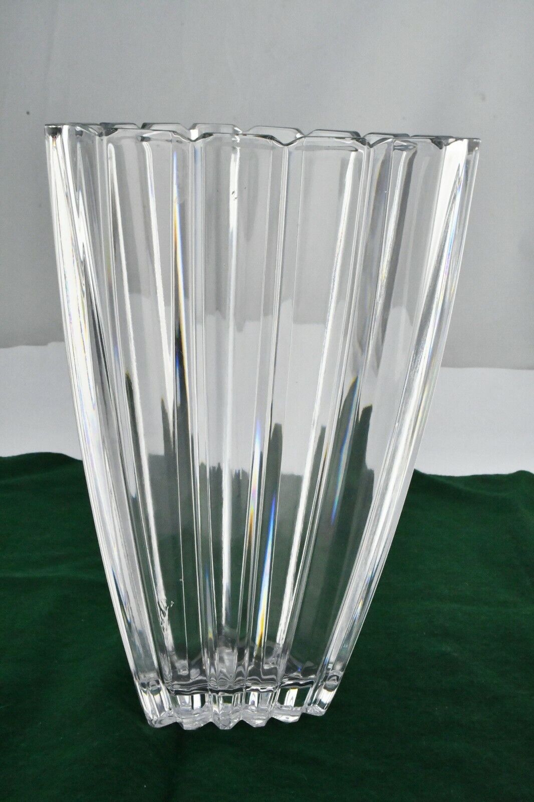 9" Shannon Crystal by Godinger 24% Lead Ireland Triangle Cut Vase