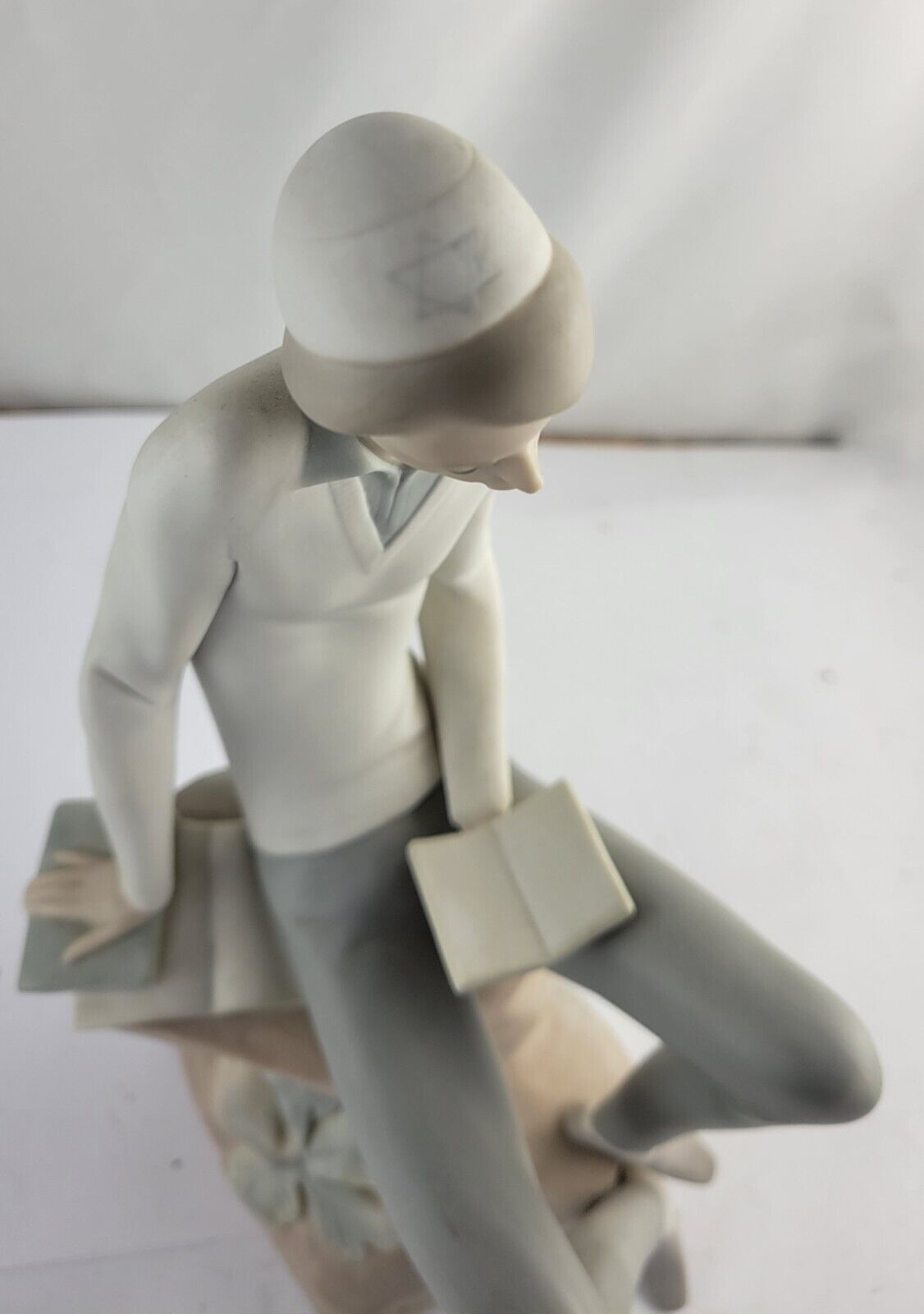 Lladro Hebrew Student Reading Porcelain Figurine 4684 Jewish Boy 11 1/2" Spain