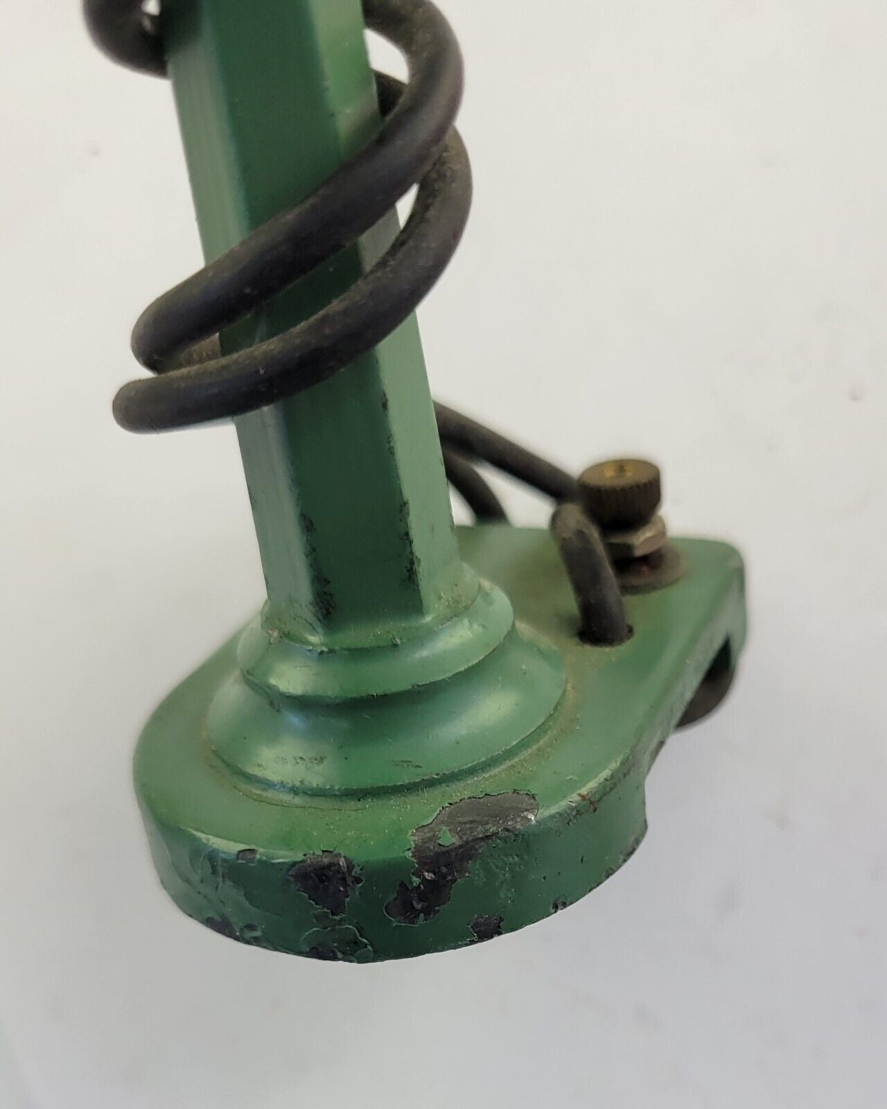 Pre-War Lionel #58 "Gooseneck" Lamp Post, Green With Box