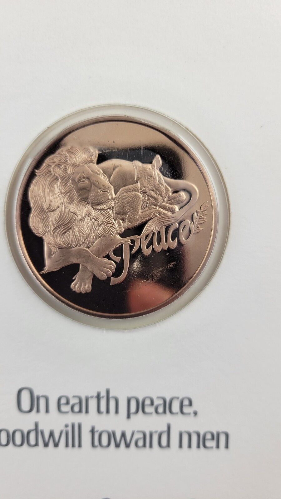 1977 Franklin Mint Bronze Holiday Greeting Card Medal Peace Lion Lamb Goodwill