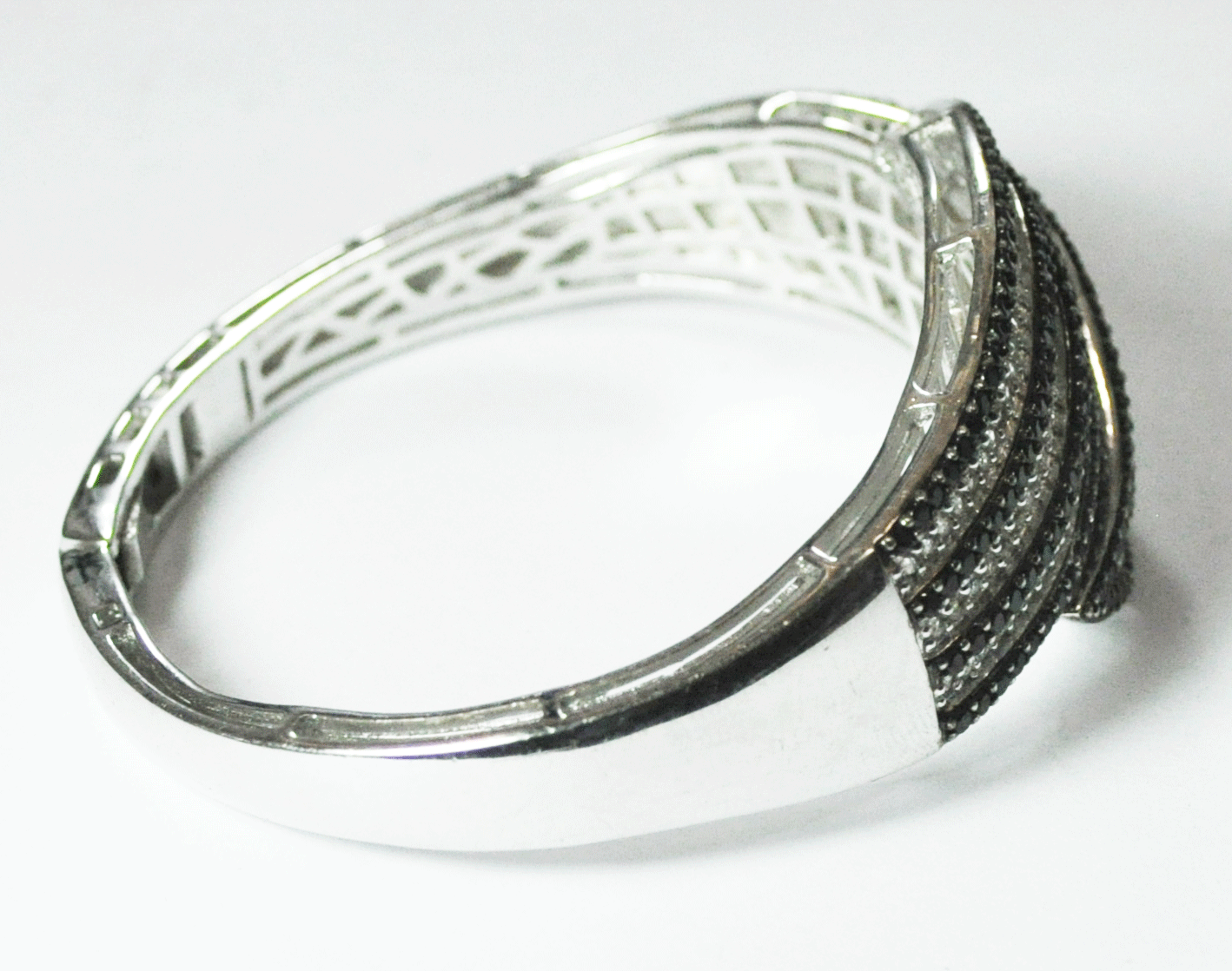 Sterling Thailand Black & Clear CZ Stripe Hinged Bangle Bracelet 30mm 7" Wrist