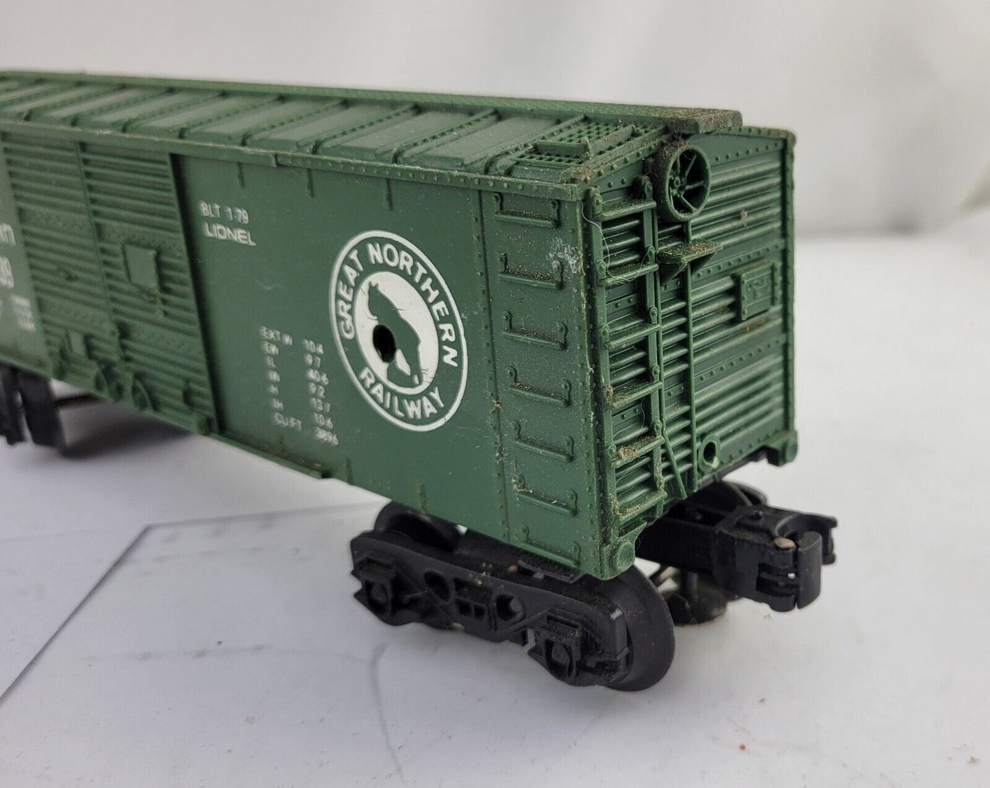 Lionel 9339 O Gauge Great Northern Boxcar Forest Green