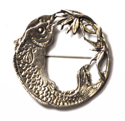 Peggy Yunque Silver Plated Brooch Pin Round Fish Plants 43mm 2002