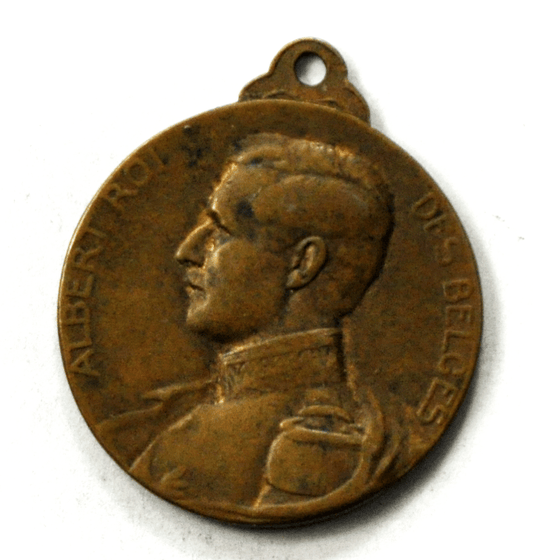 Vintage P Theunis 1914 Belgium Albert Lion Medal 32mm x 27mm Bronze