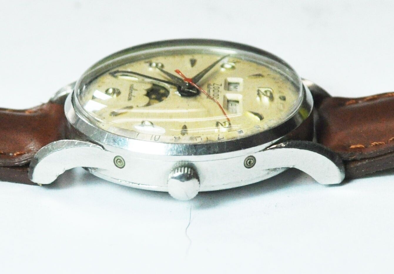 Vintage Zodiac Moonphase Automatic Triple Calendar Wristwatch 1402 34mm S/S