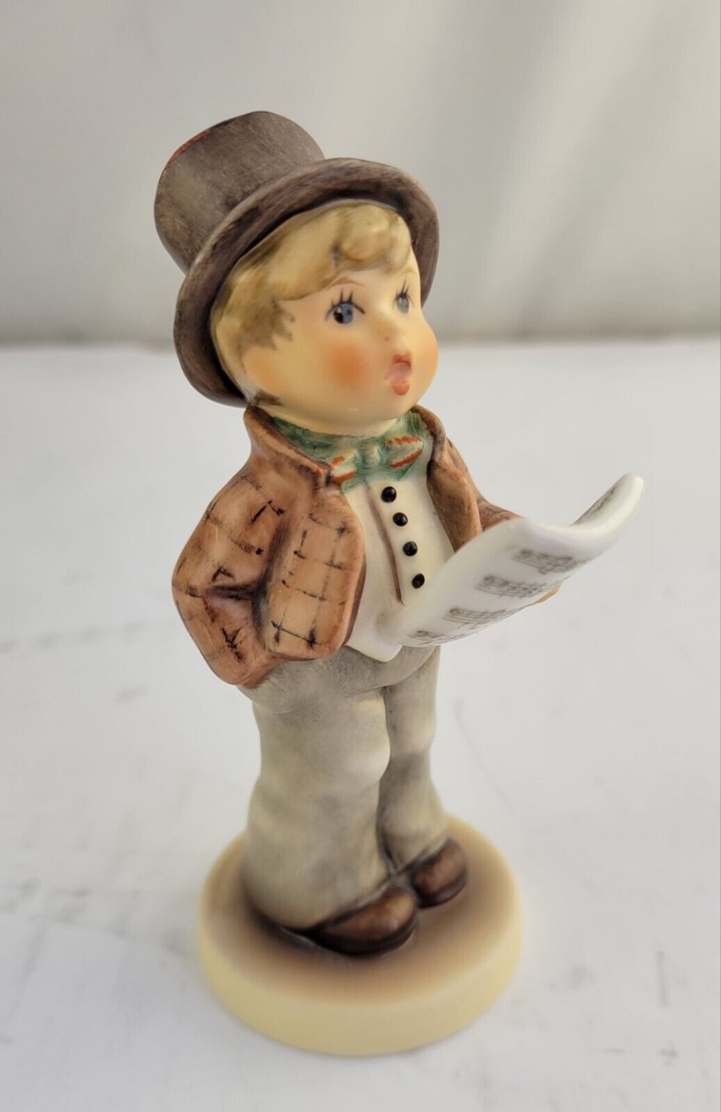Goebel Hummel 4" Boy "Lamplight Caroler" Singing #847 Germany TMK8