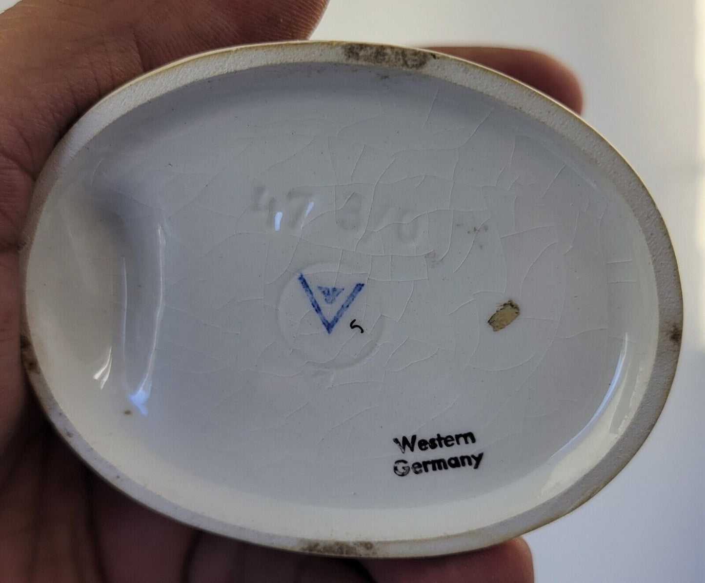 Hummel "Goose Girl" Figurine 47 3/0 TMK 2 Blue Bee Geese 4"