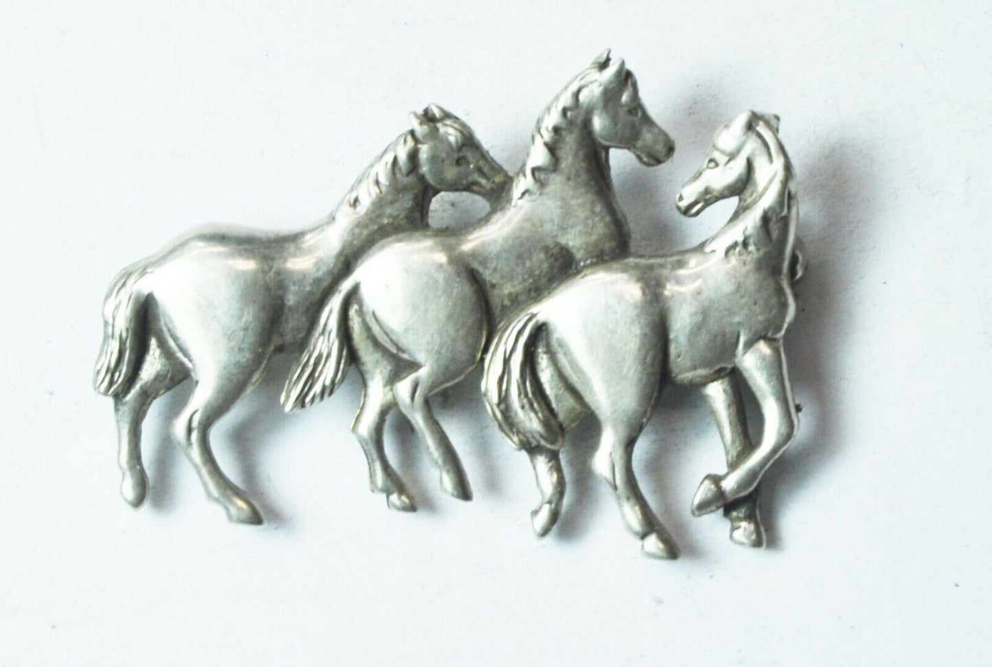 Sterling Silver Carol Felley Three Horse Brooch Pin 46mm x 31mm