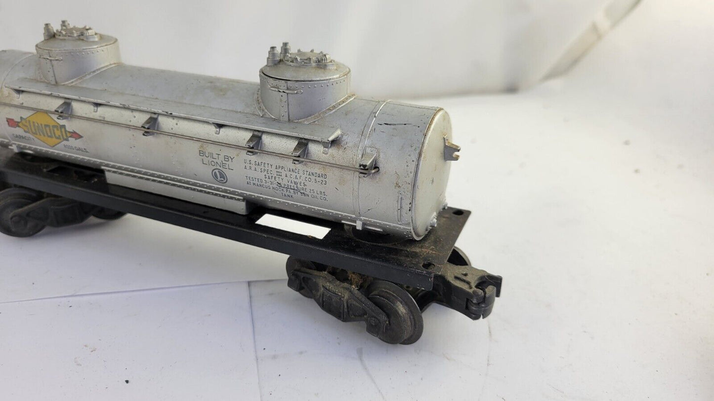 Lionel  6465 Sunoco 2 Dome Oil Tank Car Postwar Train w/Original Box Gauge O