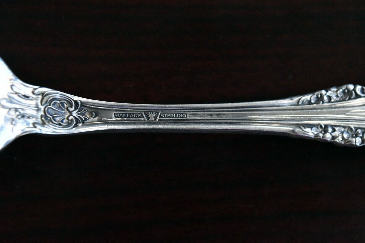 Sir Christopher by Wallace Sterling 8" Medium Solid Cold Meat Serving Fork 2.8oz