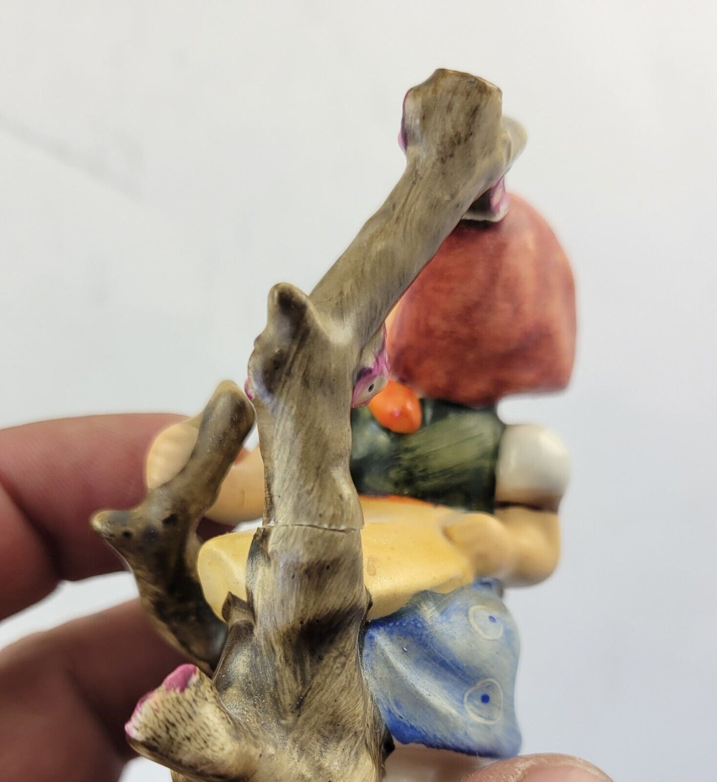 Goebel Hummel  W. Germany 3 7/8" Figurine  141 3/0 Apple Tree Girl Germany TMK-3