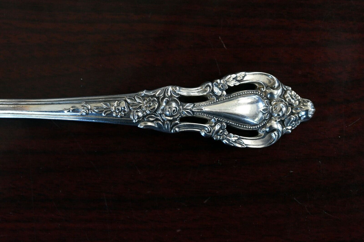 Eloquence by Lunt Sterling Silver 2.2 oz. Solid Gravy Ladle 6 1/4"