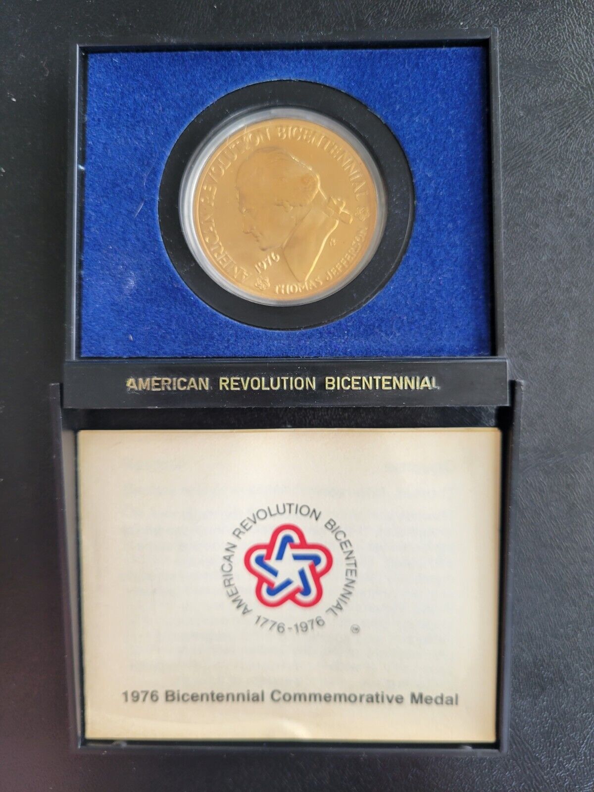 1976 Thomas Jefferson American Revolution Bicentennial  Medallion Coin Encased