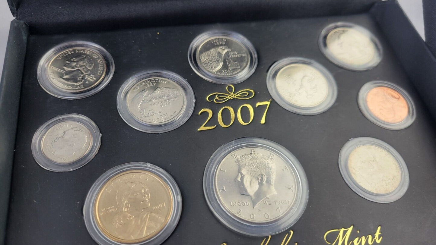 2007 Philadelphia & Denver Mint Coin Set World Reserve Monetary Exchange