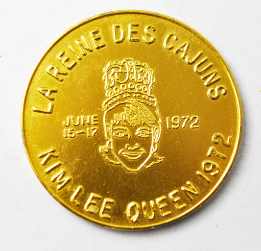 1972 La Reine Des South LaFourche Cajun Festival Kim Lee Queen Medal 39mm