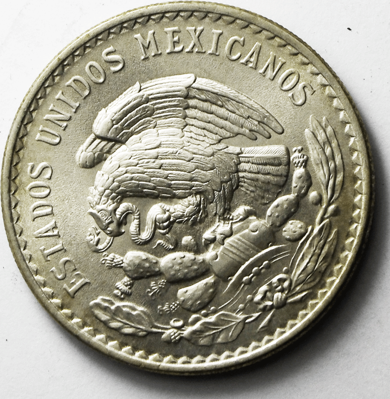 1947 Mexico Estados Unidos Mexicanos Un Peso Silver Coin KM# 456 Uncirculated