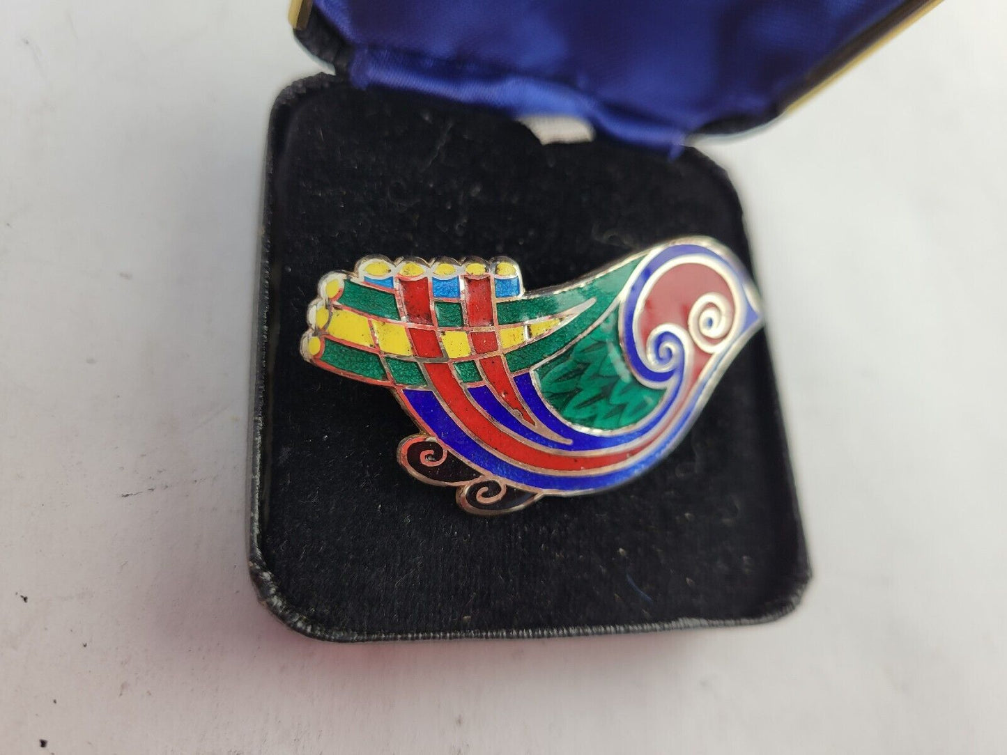 Tara Ware Dublin Ireland Celtic Sterling Guilloche Enamel Bird Brooch Boxed
