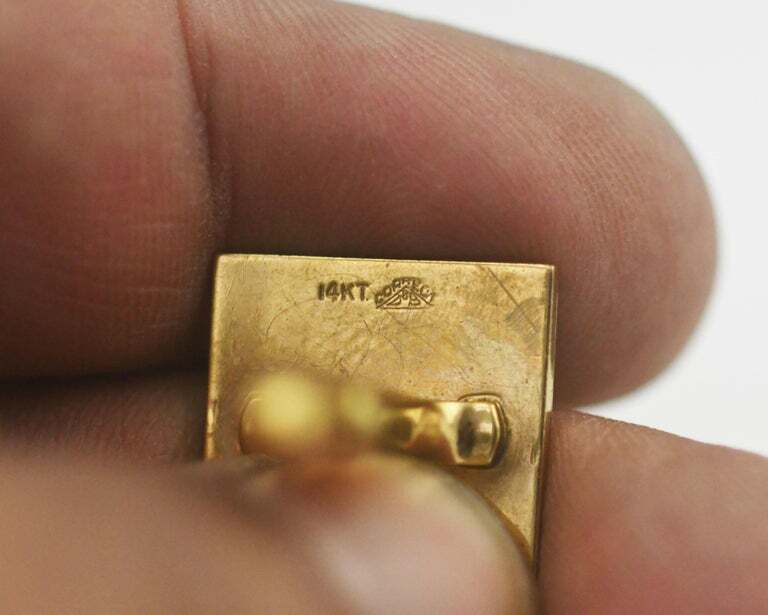 Correct D&B Dolan Bullock 14 Karat Gold Pin Striped Style Square Mens Cufflinks