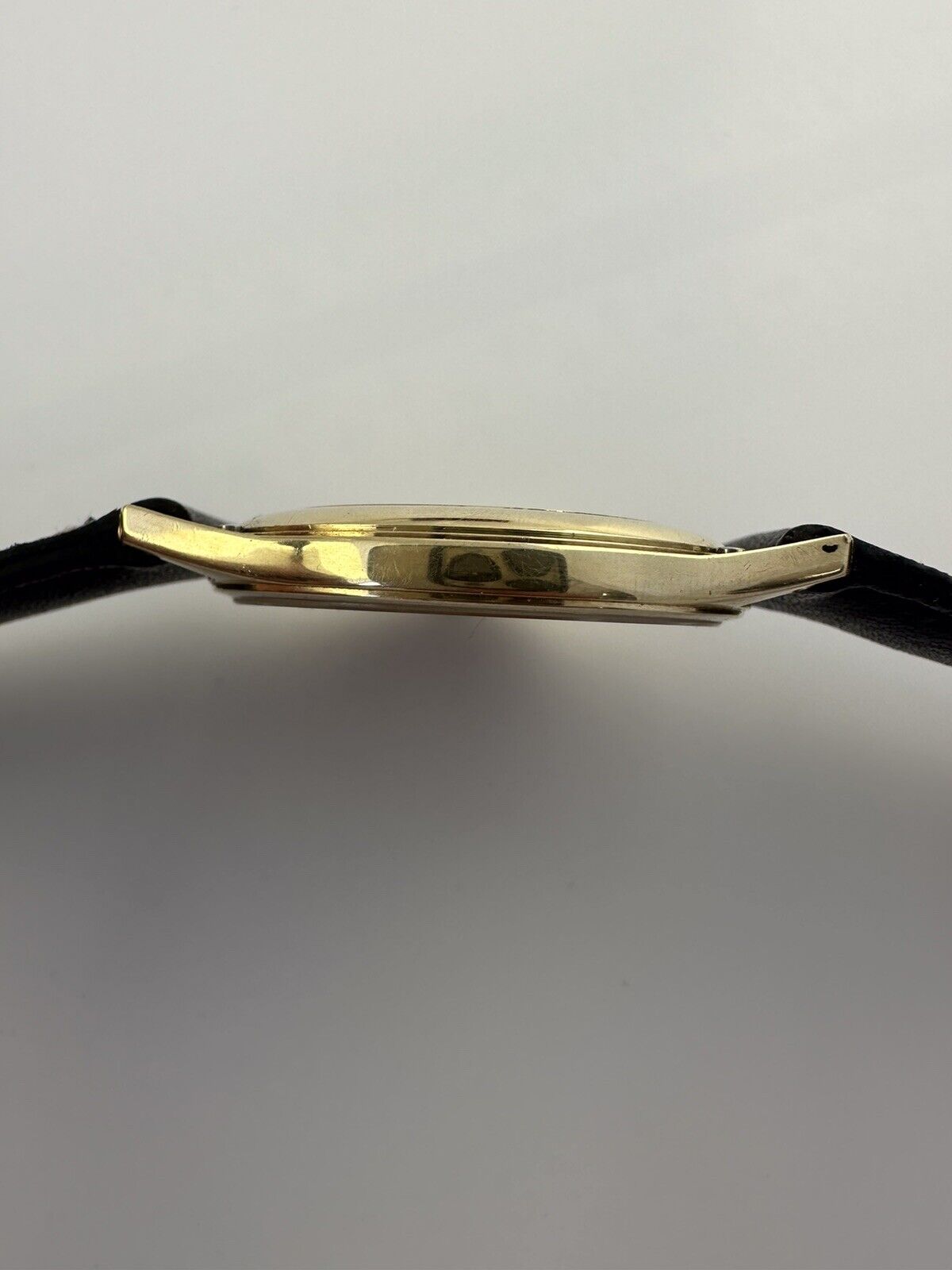 OMEGA Seamaster Gold Men's Watch - 1430